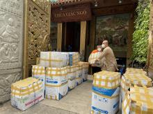 Với gần 200 bình oxy, Chùa Giác Ngộ mong bạn “Hãy cố thở! Hãy cố lên!”