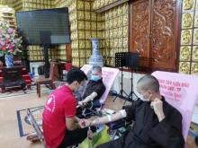 Sáng chủ nhật ý nghĩa với hơn 350 người tham gia hiến máu nhân đạo tại chùa Giác Ngộ