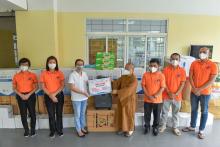 Chùa Giác Ngộ trao yêu thương, tiếp vật phẩm đến UBND Quận Gò Vấp