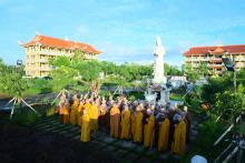 Sôi nổi các thời khóa trong ngày thứ ba Khóa tu Xuất gia gieo duyên diễn ra