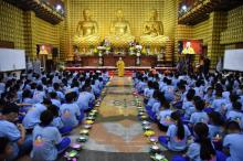 Khóa tu Búp sen từ bi: "Búp sen" thắp sáng điện Phật nhân kỷ niệm Phật thành đạo (08-12 AL)