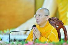 Thượng tọa Thích Nhật Từ chia sẻ pháp thoại trong buổi chiều đầu tiên diễn ra khóa tu Xuất gia gieo duyên lần 4