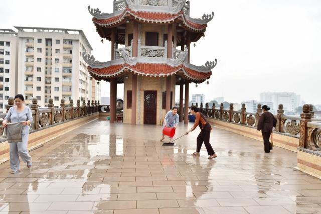 Chùm ảnh: Hành giả chấp tác trong ngày đầu tiên khóa tu "Xuất gia gieo duyên"