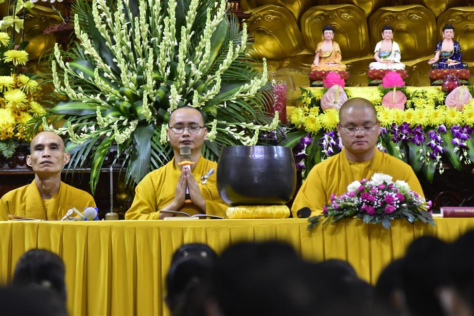 Chùa Giác Ngộ: Gần 650 người tham dự lễ làm con Phật (đợt tháng 4/2022)