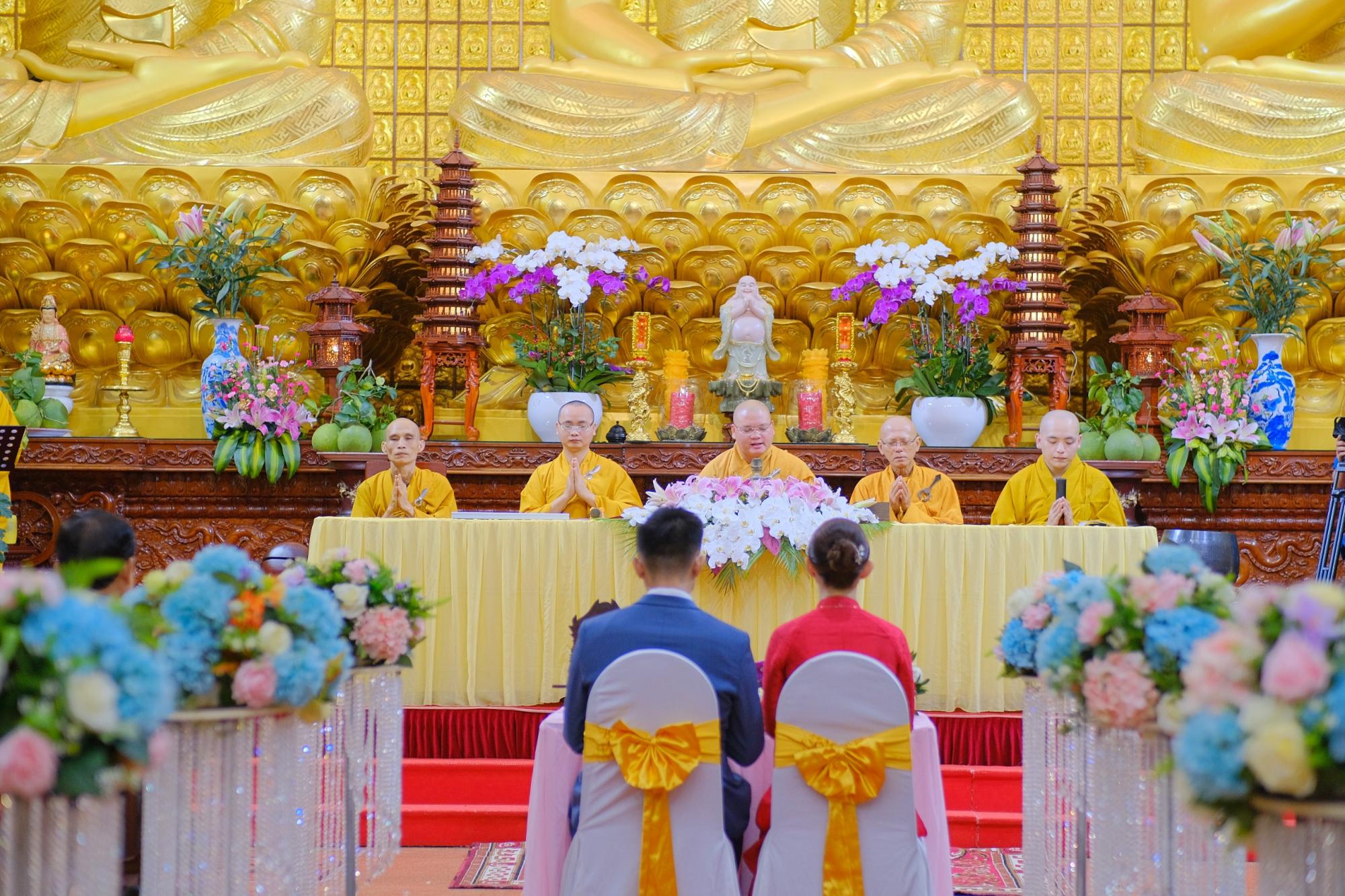 Kết duyên đầu xuân dưới mái già lam Giác Ngộ