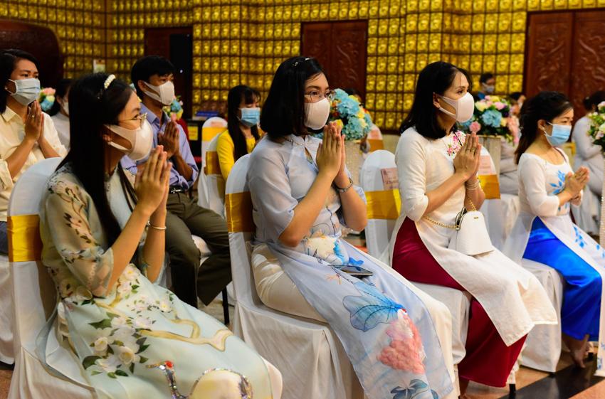 "Hôn lễ dưới đài sen" của chú rể Minh Trang và cô dâu Mai Ca