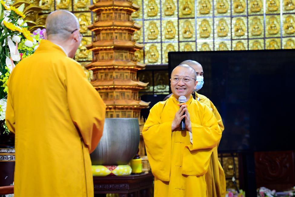 Cúi đầu nhận lỗi, quyết tâm sửa đổi