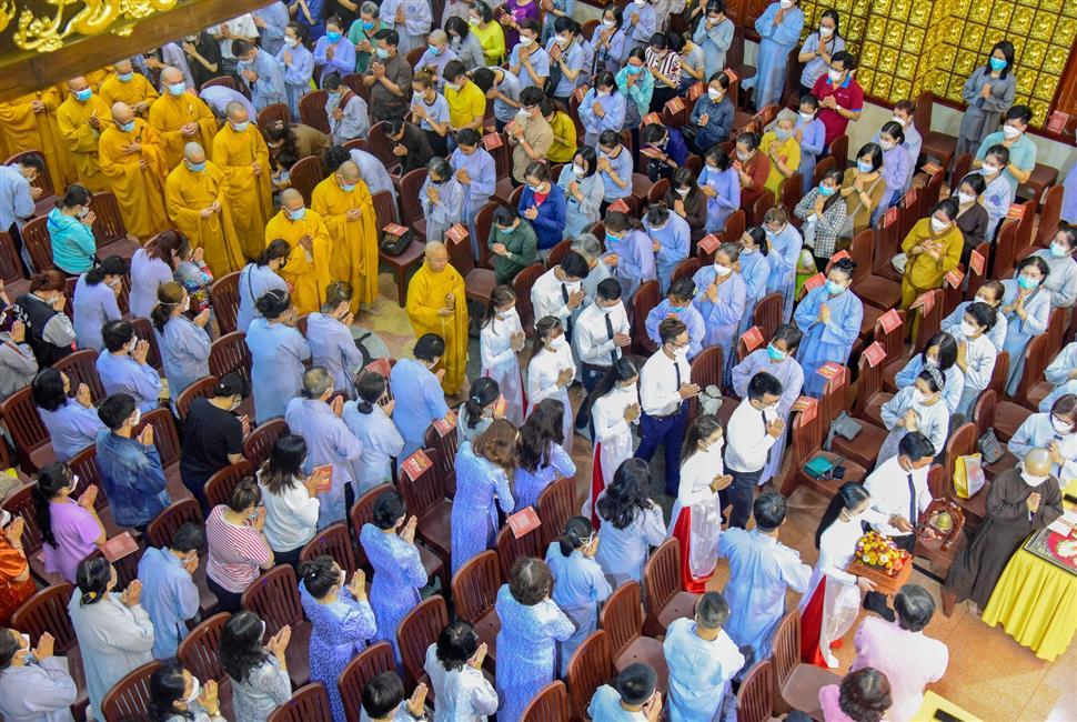 Đại lễ tưởng niệm đức Phật nhập Niết-bàn và mừng Ngày Tiếp nối lần thứ 54 của Sư phụ Thích Nhật Từ