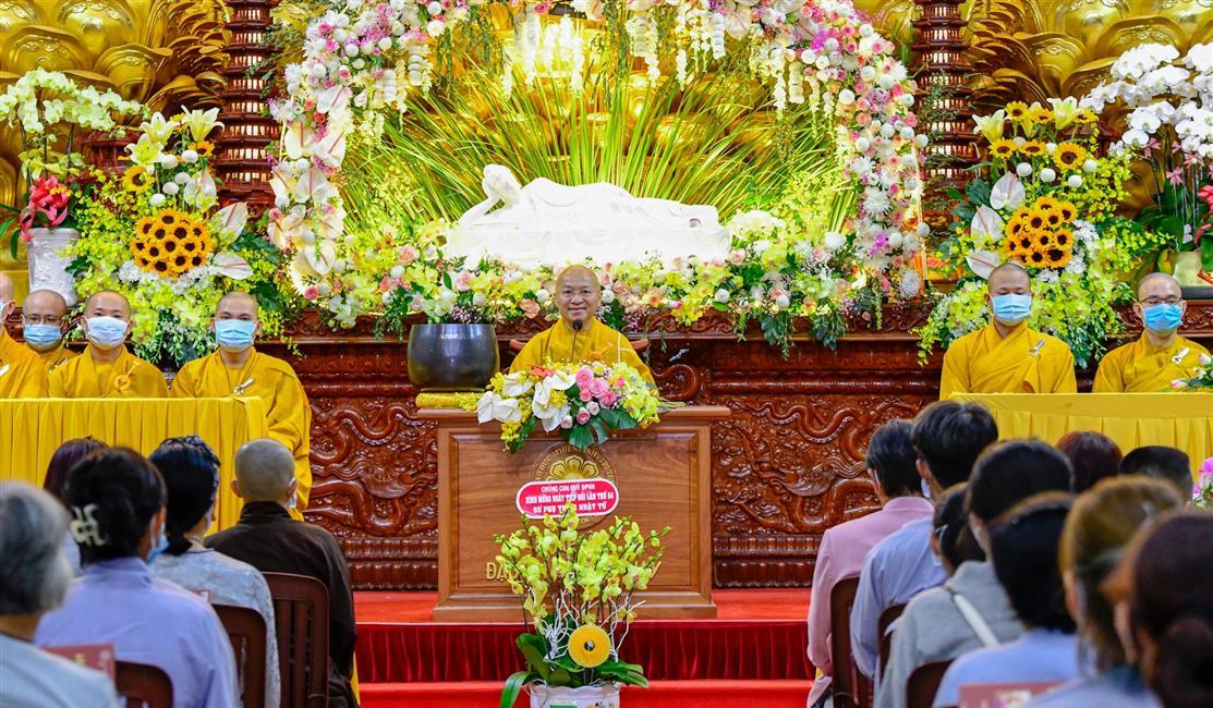Đại lễ tưởng niệm đức Phật nhập Niết-bàn và mừng Ngày Tiếp nối lần thứ 54 của Sư phụ Thích Nhật Từ