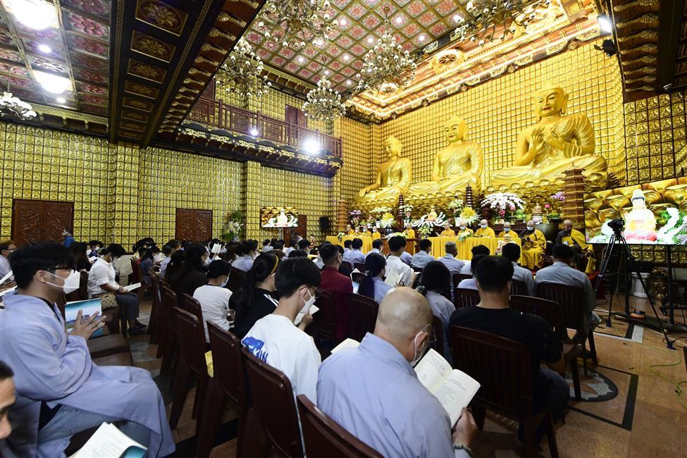 Trang nghiêm kỷ niệm Ngày Bồ-tát Quan Thế Âm đản sanh