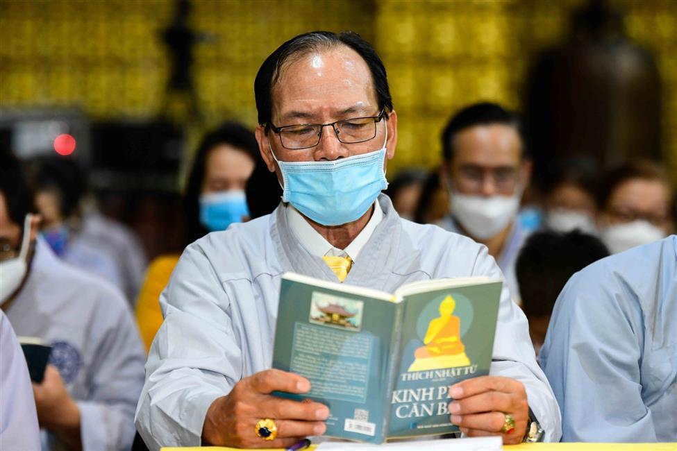 Sống thản nhiên trước dông bão cuộc đời