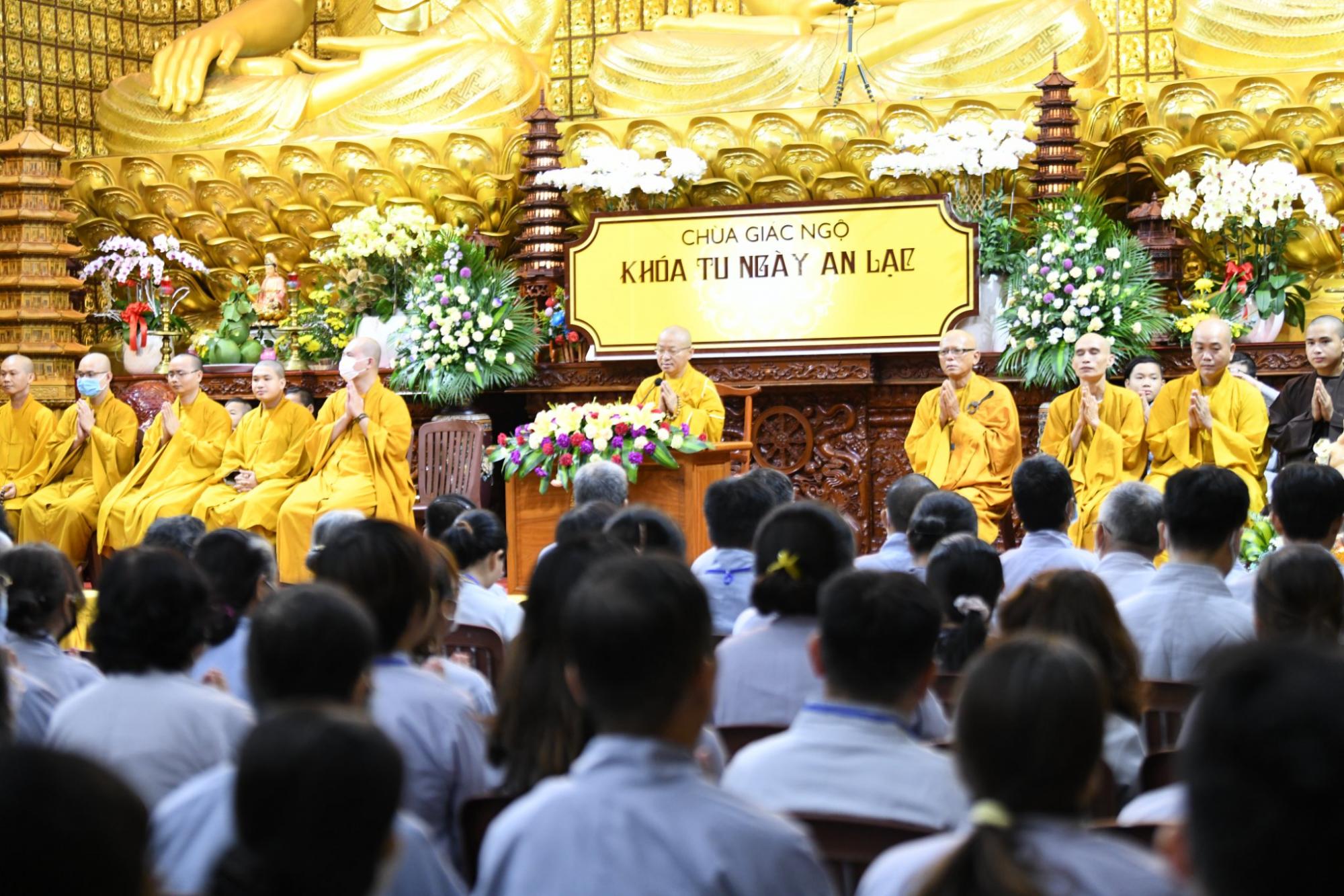 Nắm giữ hạnh phúc với nguyên tắc "3 không và 1 có" từ TT. Thích Nhật Từ trong khóa tu Ngày An Lạc tại Chùa Giác Ngộ 