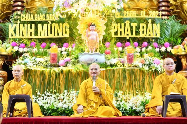 Trang nghiêm Lễ tắm Phật online ngày Rằm tháng Tư