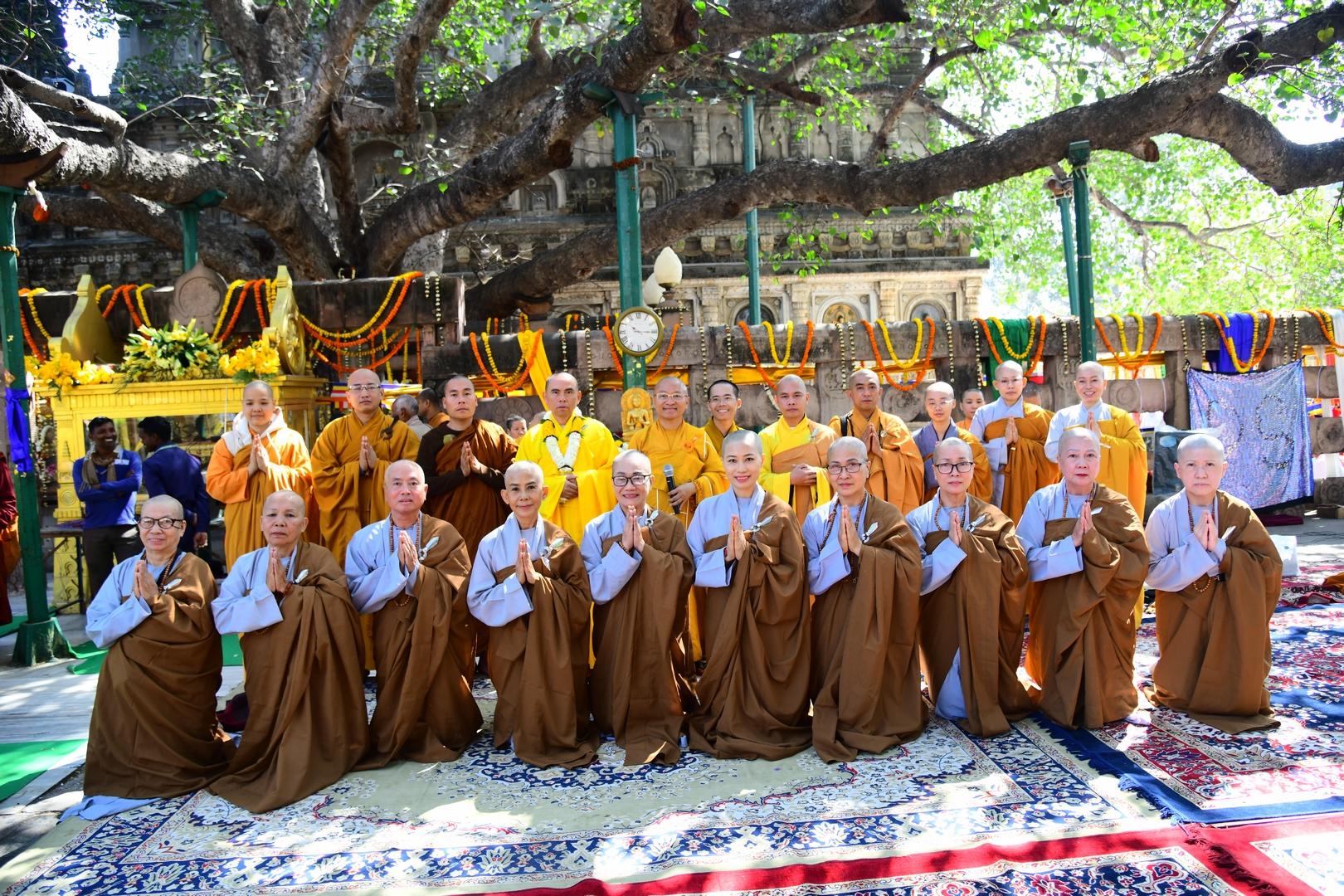 Xuất gia gieo duyên tại Bồ đề Đạo tràng