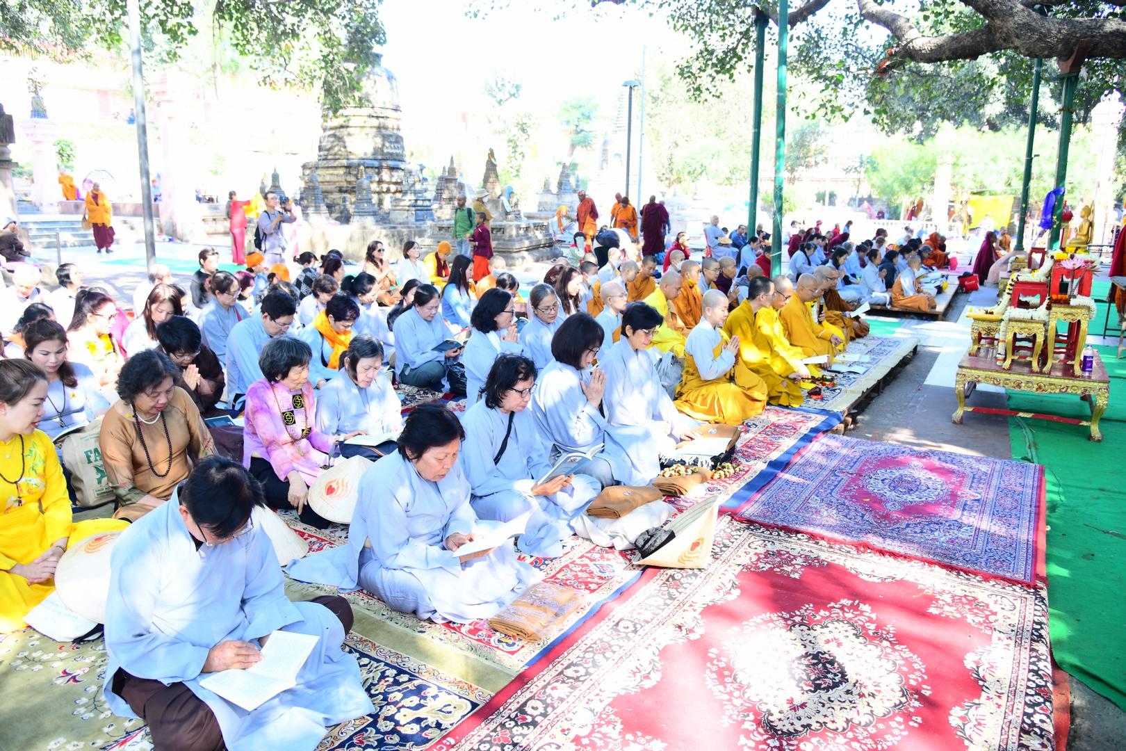 Xuất gia gieo duyên tại Bồ đề Đạo tràng