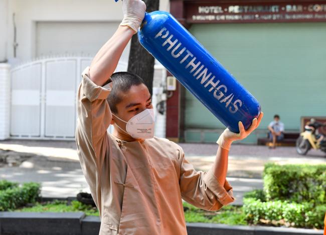 Hình ảnh nhà sư trong mùa COVID