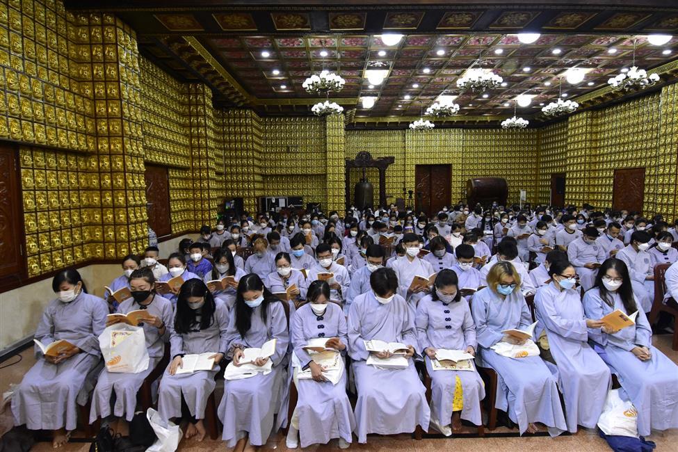 Chùa Giác Ngộ: Gần 650 người tham dự lễ làm con Phật (đợt tháng 4/2022)