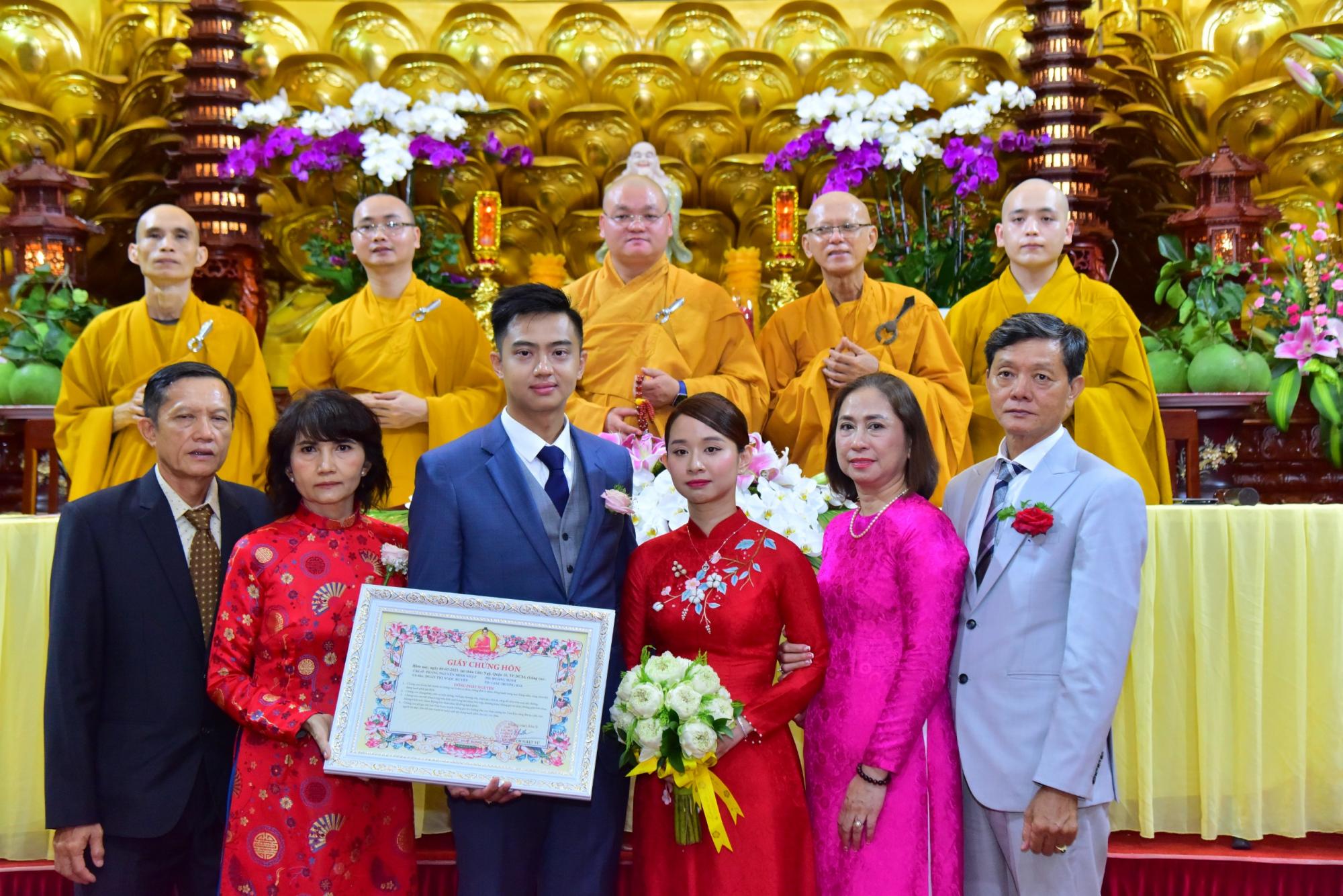 Kết duyên đầu xuân dưới mái già lam Giác Ngộ