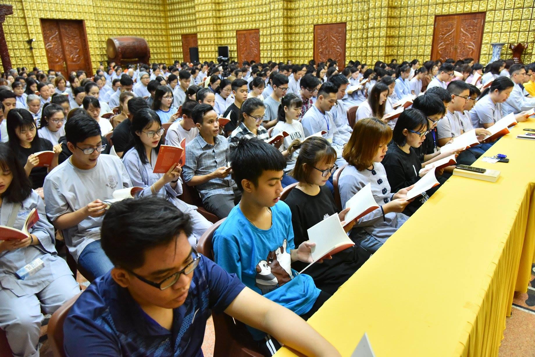 TP. HCM: ĐĐ.THÍCH TRÍ HUỆ THUYẾT GIẢNG TRONG KHÓA TU TUỔI TRẺ HƯỚNG PHẬT TẠI CHÙA GIÁC NGỘ