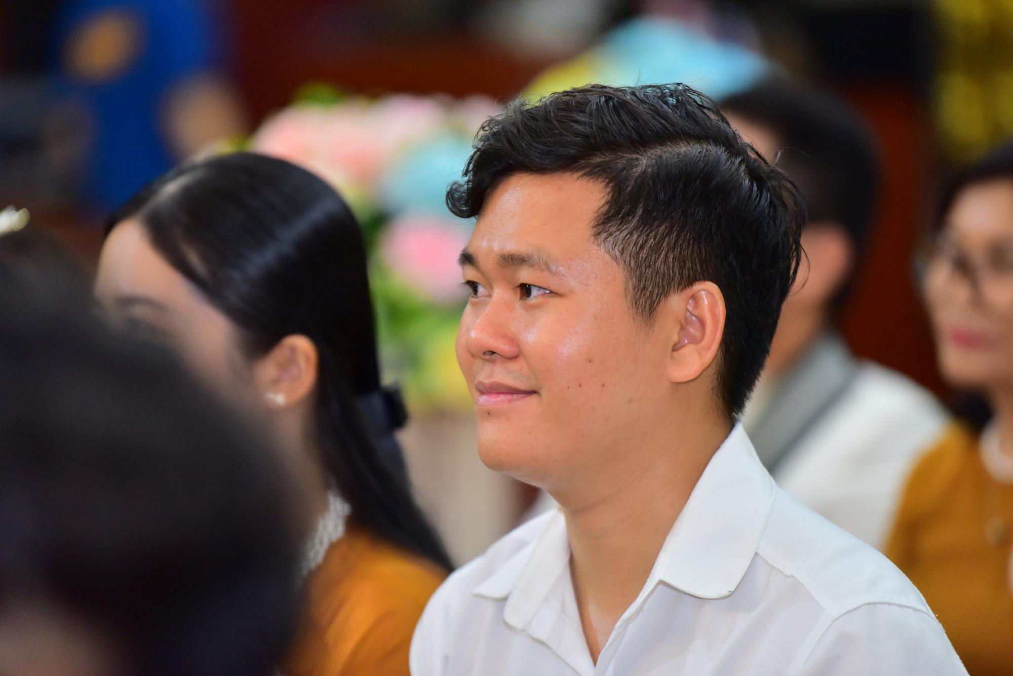 Kết duyên đầu xuân dưới mái già lam Giác Ngộ