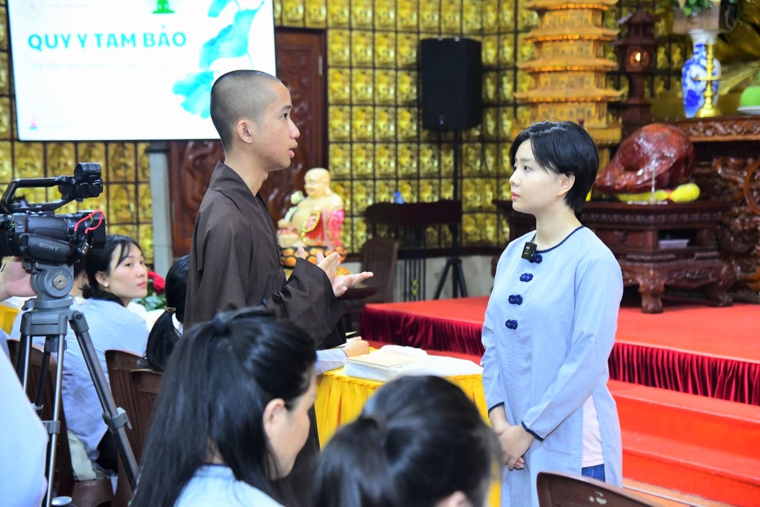 Kết nạp thêm gần 300 Phật tử cho cộng đồng Phật giáo Việt Nam tại chùa Giác Ngộ (quận 10, TP.HCM)