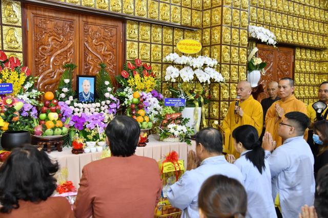 GĐPT Ngộ Mi Hồng cúng dường Trai tăng nhân bảy tuần thất của người mẹ khả kính