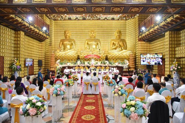 Lễ hằng thuận của đôi uyên ương Văn Sơn và Bạch Thảo