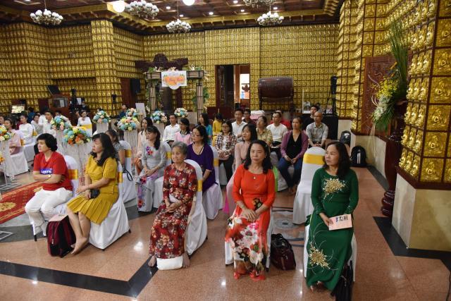 Lễ hằng thuận của đôi uyên ương Văn Sơn và Bạch Thảo