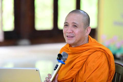 ỨNG DỤNG PHẬT PHÁP GIỮA ĐỜI THƯỜNG TỪ BA CHẤT LIỆU TỈNH THỨC: CHÁNH NIỆM, TỪ BI VÀ TRÍ TUỆ