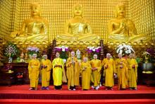 Tăng đoàn chùa Giác Ngộ tiếp đoàn hành hương chùa Thiên Tôn