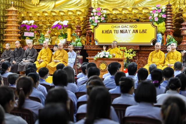 Khóa tu Ngày an lạc: TT. Nhật Từ nói về 7 bài học từ cuộc đời và đạo nghiệp của Phật hoàng Trần Nhân Tông