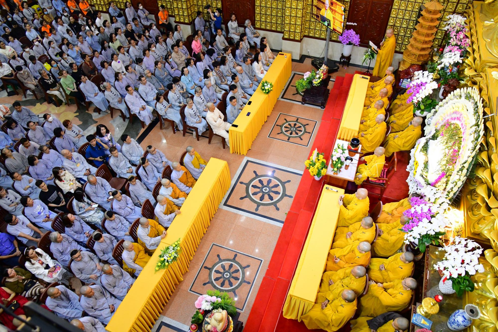 Tưởng niệm ngày Đức Phật nhập Niết bàn và kỷ niệm ngày tiếp nối lần thứ 55 của TT. Thích Nhật Từ