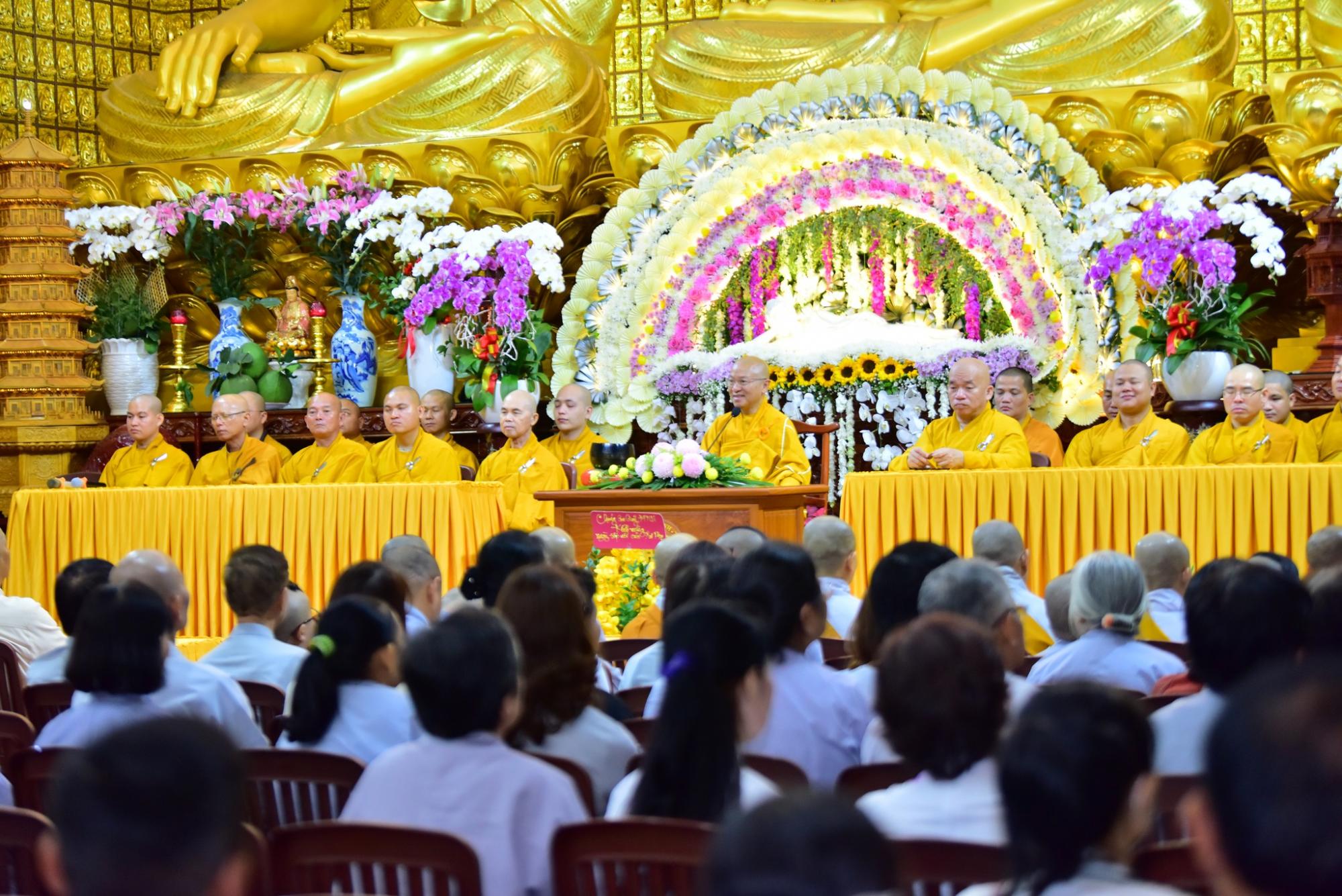 Tưởng niệm ngày Đức Phật nhập Niết bàn và kỷ niệm ngày tiếp nối lần thứ 55 của TT. Thích Nhật Từ