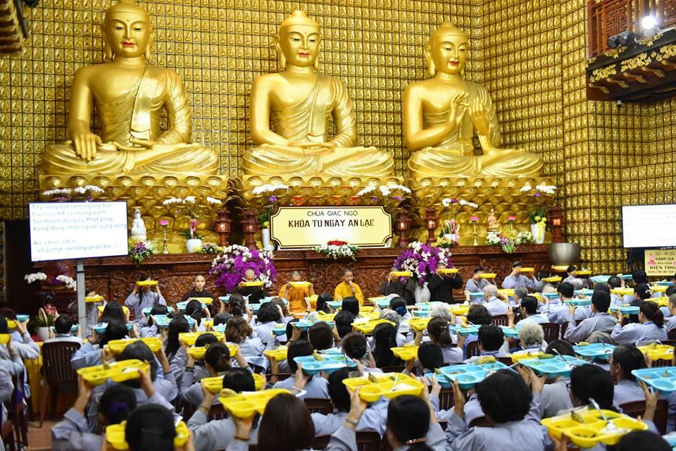 KHÓA TU NGÀY AN LẠC - TUỔI TRẺ HƯỚNG PHẬT 51 NHÂN MÙA VU-LAN TẠI CHÙA GIÁC NGỘ