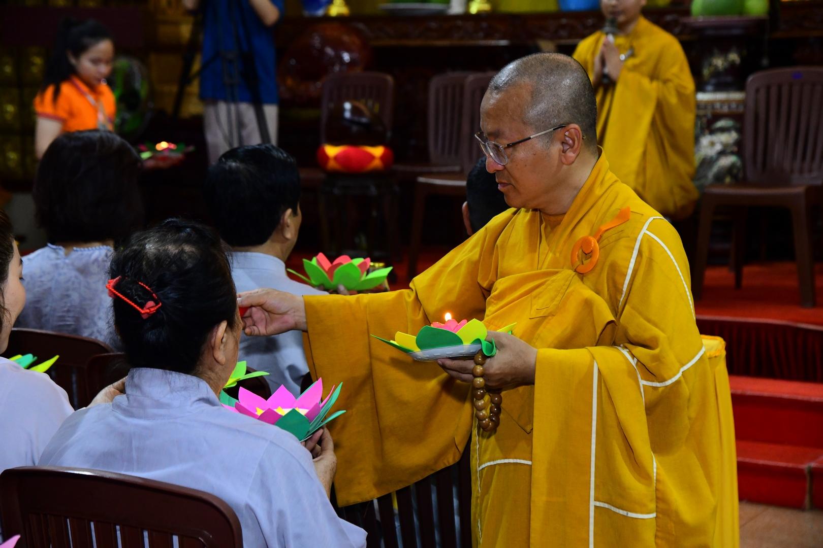 Lễ tưởng niệm Bồ tát Quan Thế Âm Đản sinh tại Chùa Giác Ngộ (Quận 10, TP.HCM)