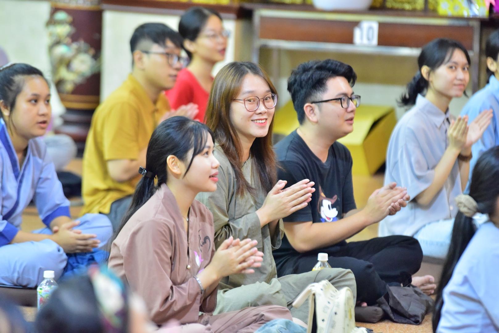 Sôi nổi Khóa tu cuối  tuần tại chùa Giác Ngộ