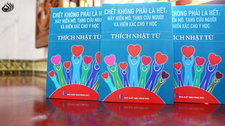 Quà Tặng Đặc Biệt  Chết Không Phải Là Hết: Hãy Hiến Mô, Tạng Cứu Người Và Hiến Xác Cho Y Học (HX2018)