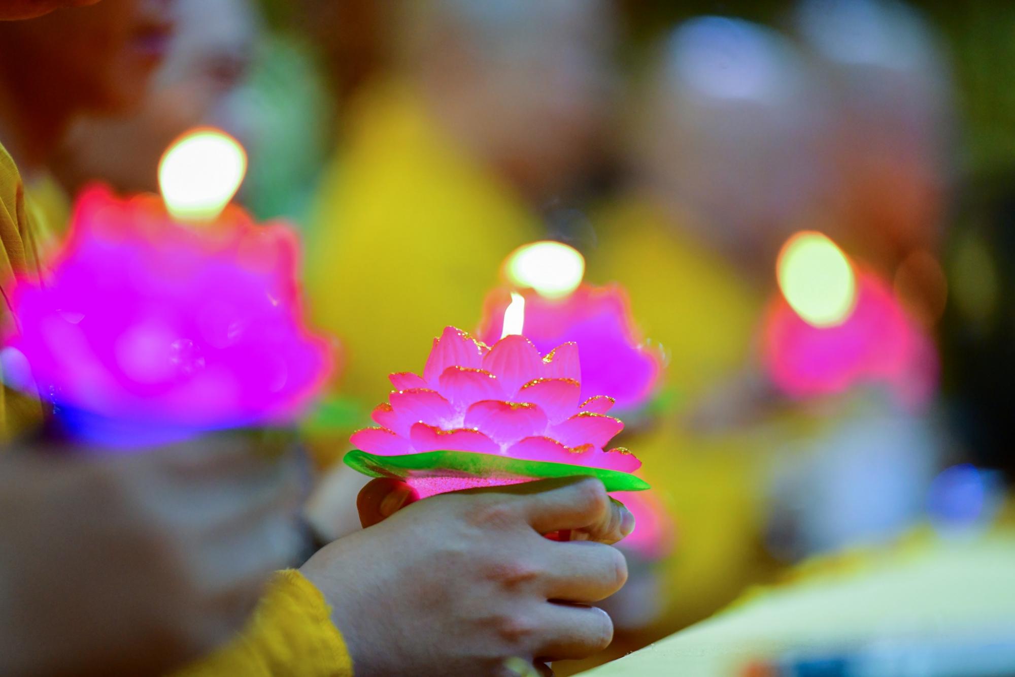 Thiêng liêng lễ tưởng niệm ngày Đức Phật xuất gia tại chùa Giác Ngộ