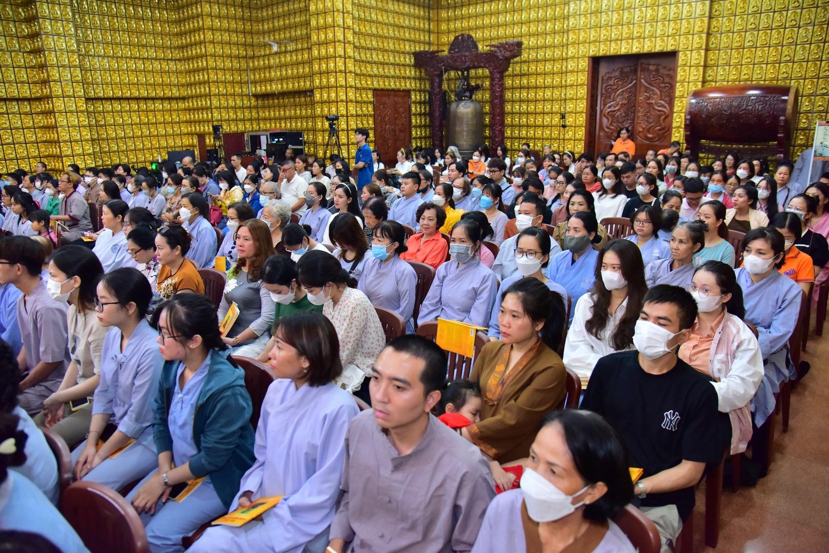 Trang nghiêm khóa lễ tắm Phật tại chùa Giác Ngộ