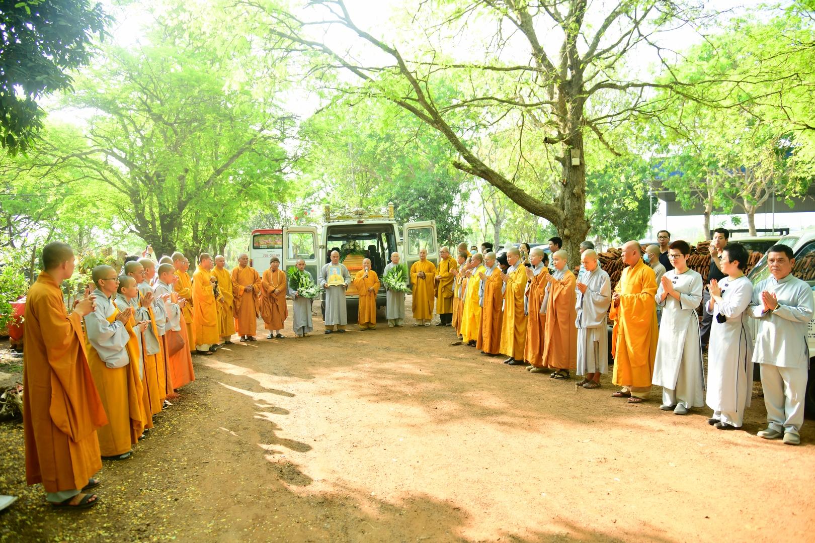 Ấm tình pháp lữ linh sơn trong những ngày diễn ra tang lễ của cố Đại đức Thích Ngộ Phước