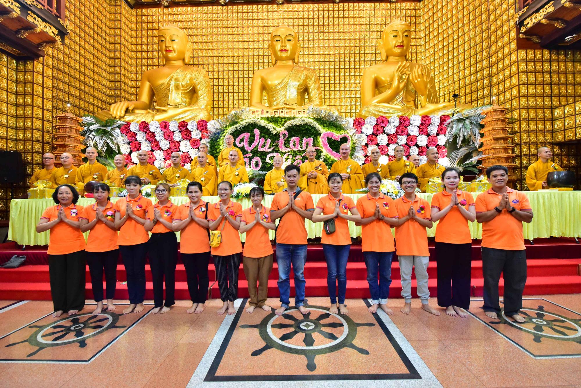 Hơn 2.000 Phật tử tham dự Đại lễ Vu Lan báo hiếu tại Chùa Giác Ngộ