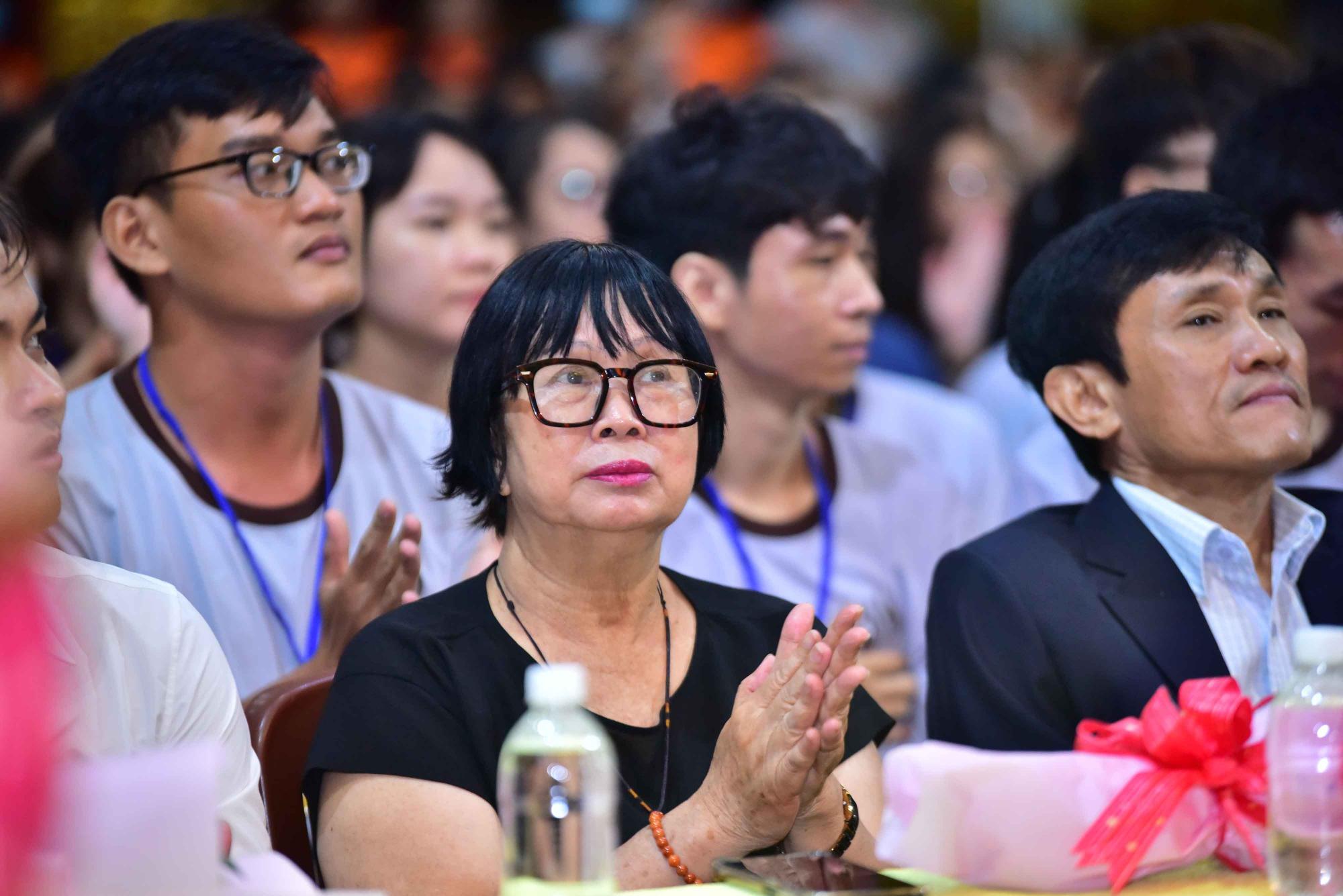 Hãy lắng nghe trẻ em ngay cả khi chúng chưa lên tiếng