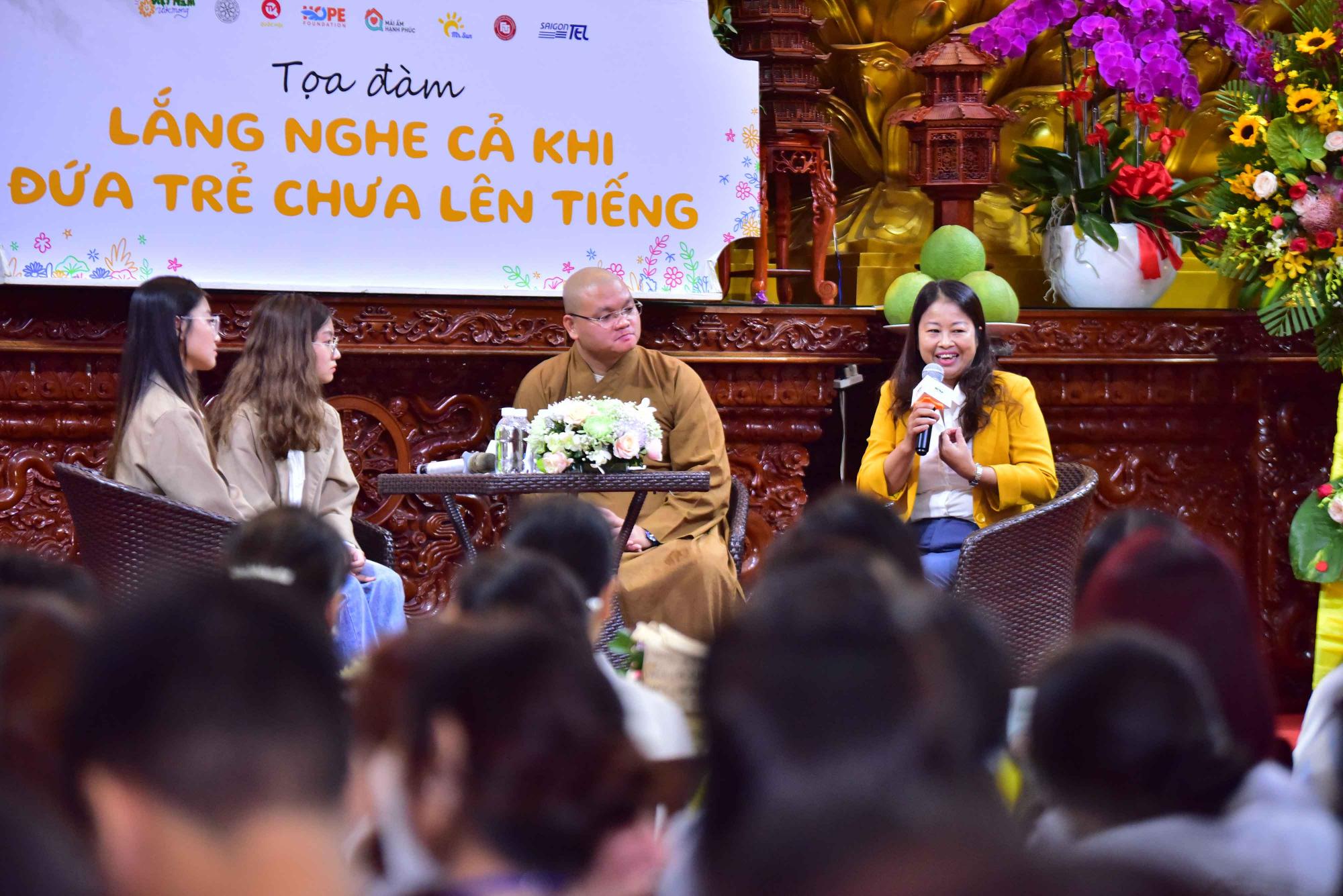 Hãy lắng nghe trẻ em ngay cả khi chúng chưa lên tiếng