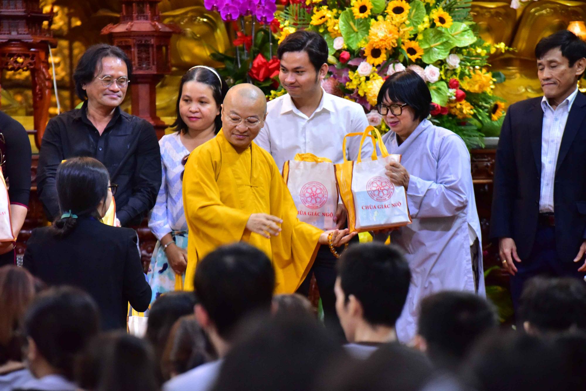 Hãy lắng nghe trẻ em ngay cả khi chúng chưa lên tiếng