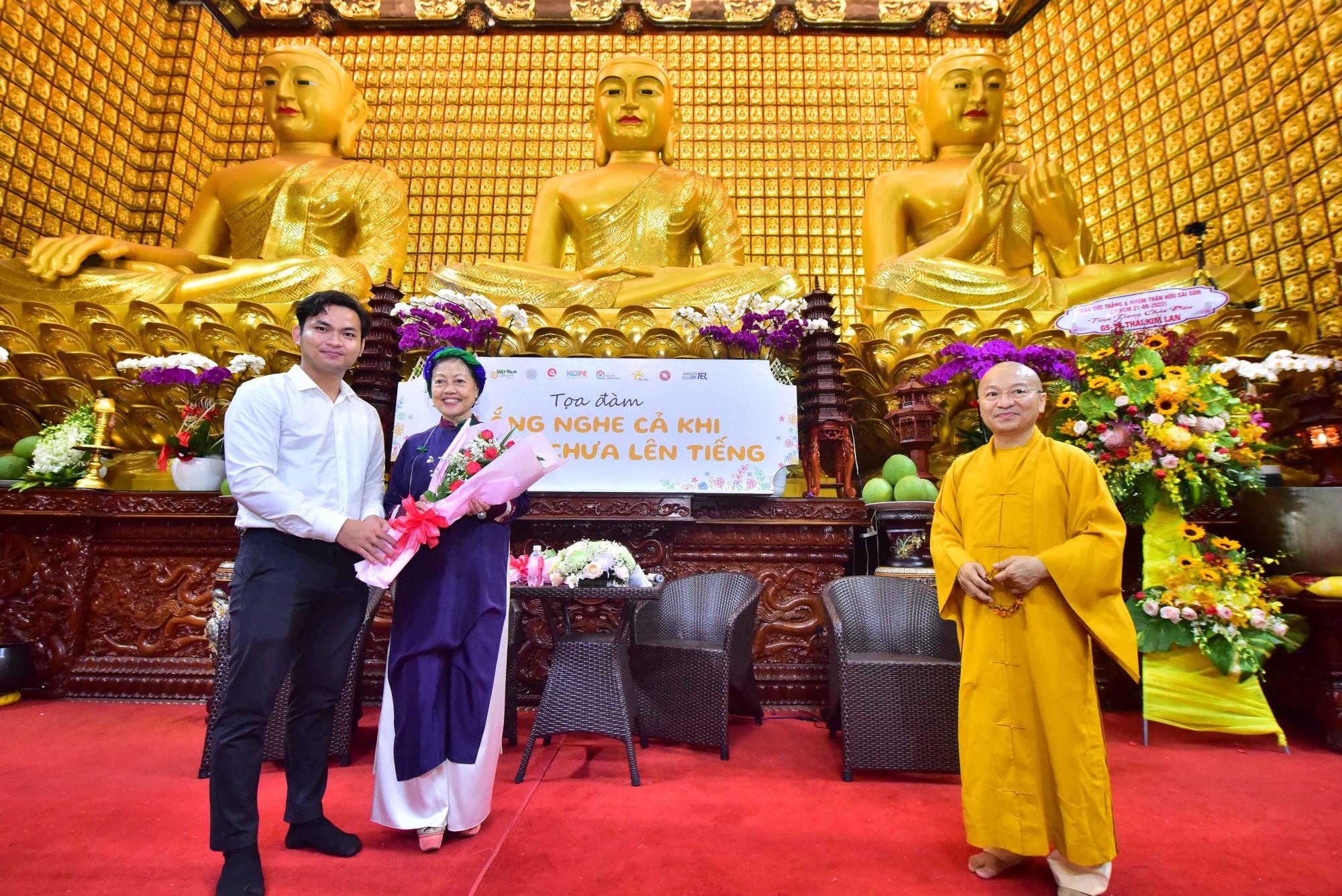 Hãy lắng nghe trẻ em ngay cả khi chúng chưa lên tiếng