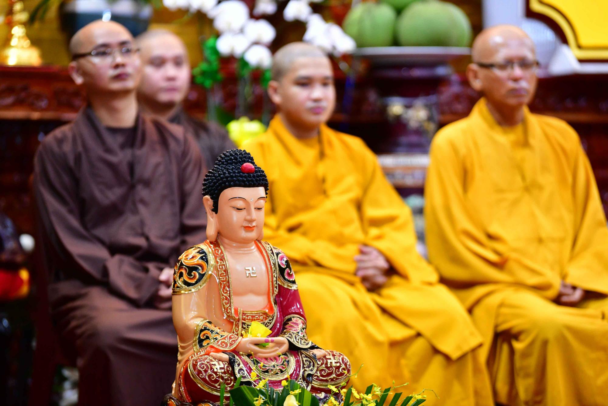 Vượt qua cái tôi để học cách chung sống hòa hợp